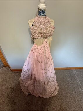 Lehenga in beautiful pink and gold.